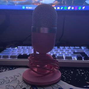 Barley used mic. No box